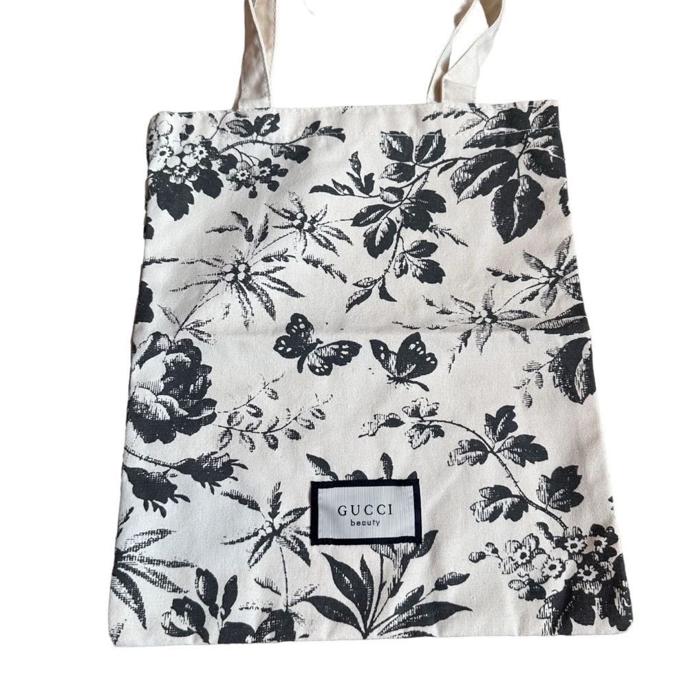 Gucci Novelty Tote Bag Elegant Black Floral Print Perfect “Farmer’s Market” Bag